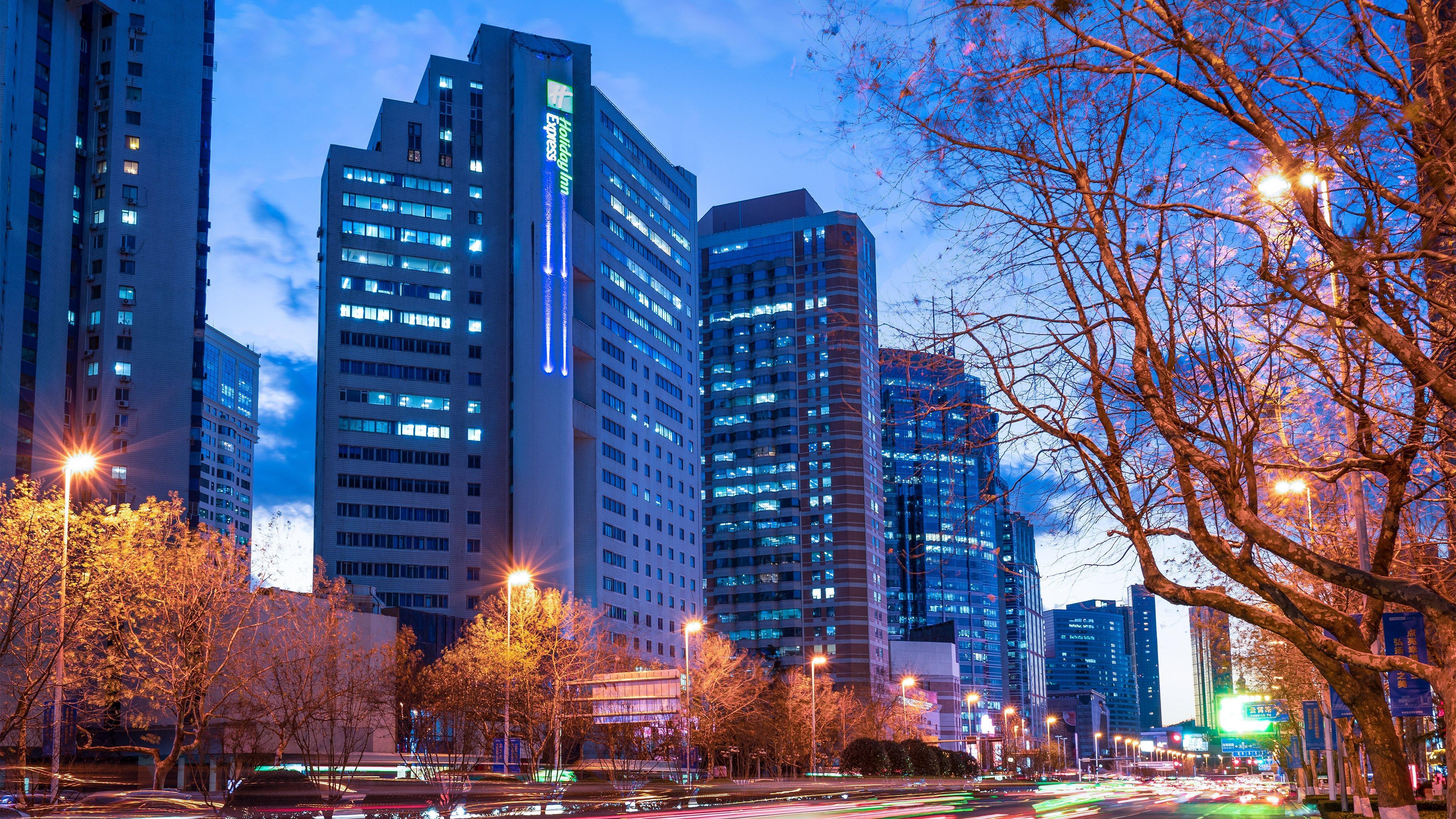 Holiday Inn Express Qingdao City Center By Ihg Eksteriør billede
