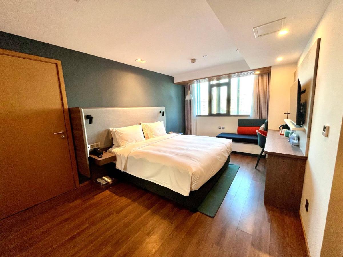 Holiday Inn Express Qingdao City Center By Ihg Eksteriør billede