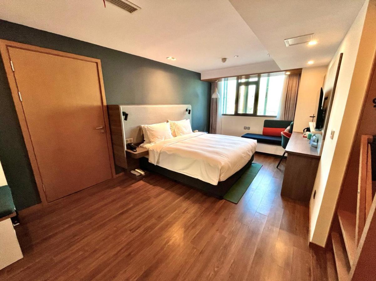 Holiday Inn Express Qingdao City Center By Ihg Eksteriør billede