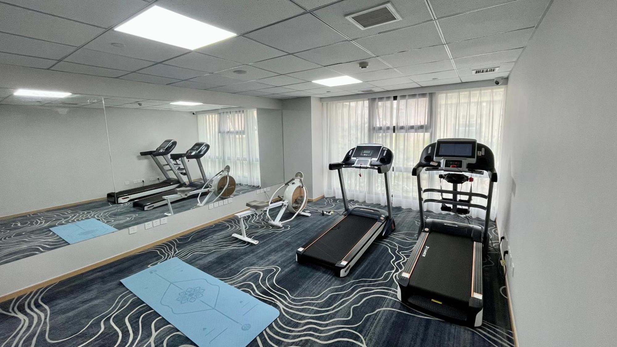 Holiday Inn Express Qingdao City Center By Ihg Eksteriør billede