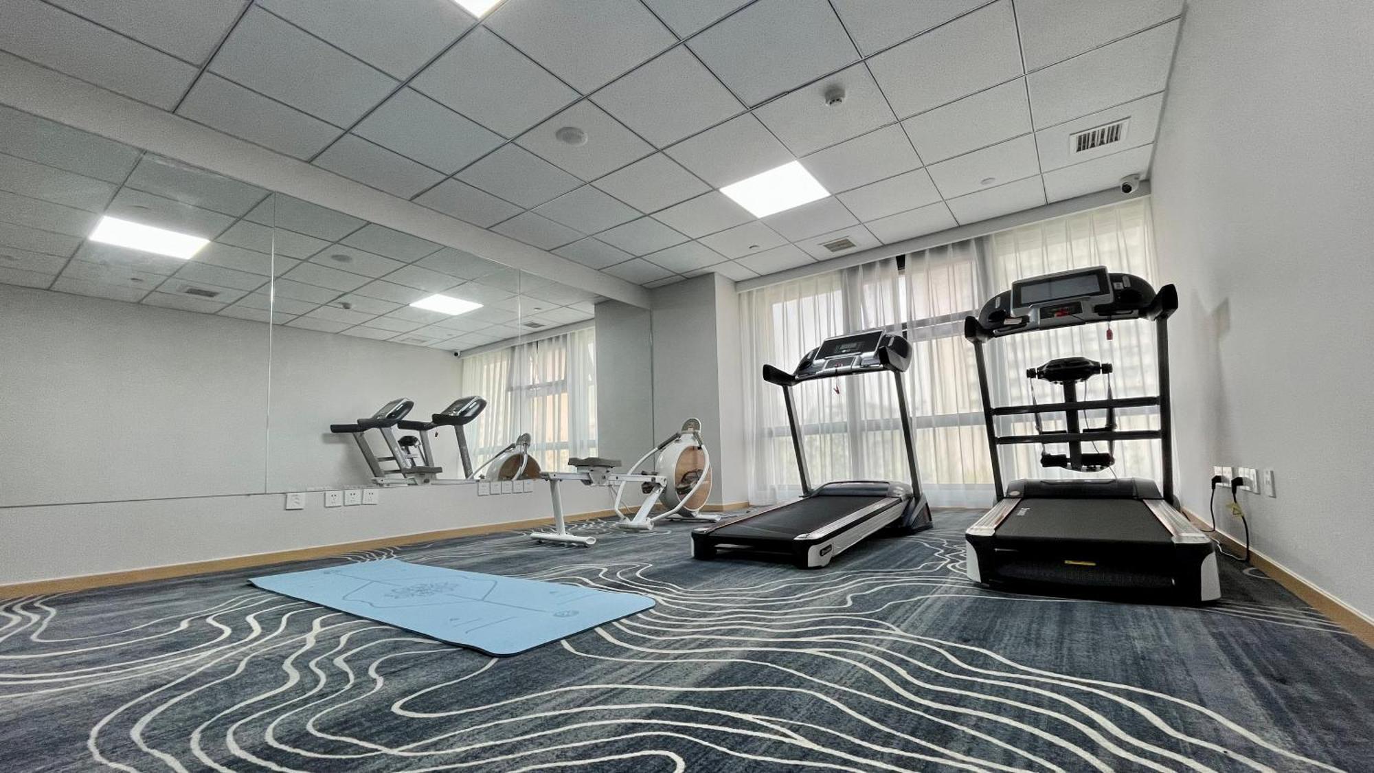 Holiday Inn Express Qingdao City Center By Ihg Eksteriør billede