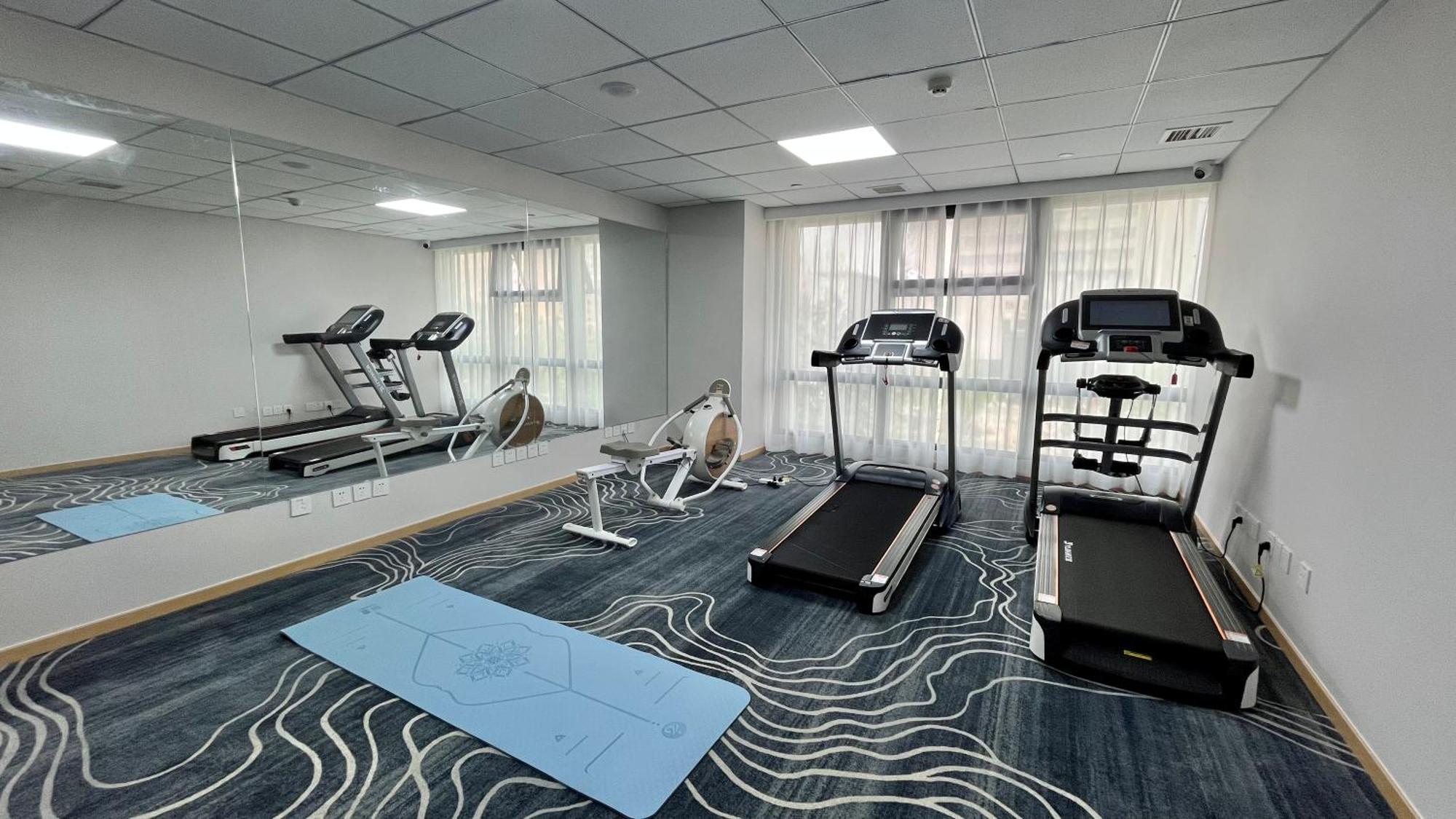 Holiday Inn Express Qingdao City Center By Ihg Eksteriør billede